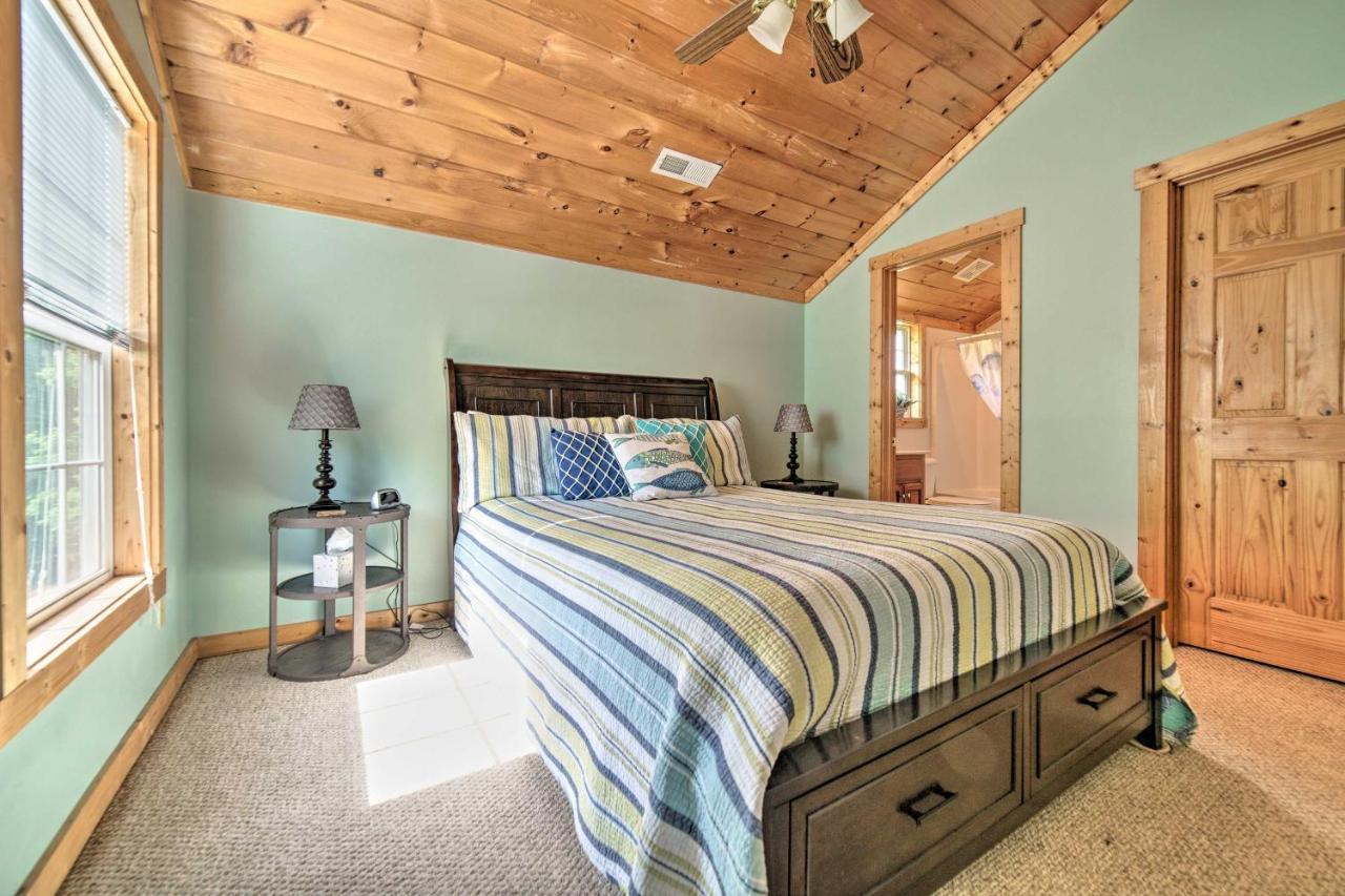 Sevierville Lake House With Deck And Foosball Table! 외부 사진