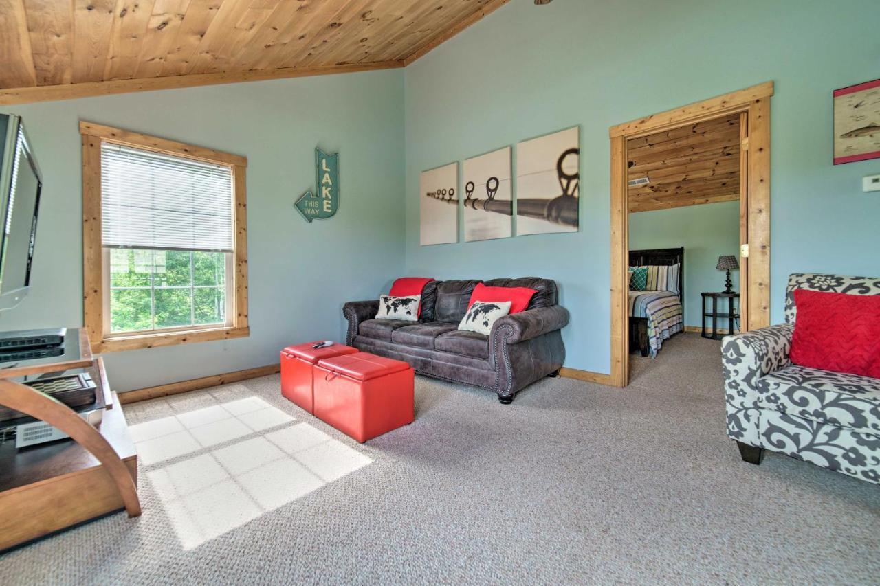 Sevierville Lake House With Deck And Foosball Table! 외부 사진