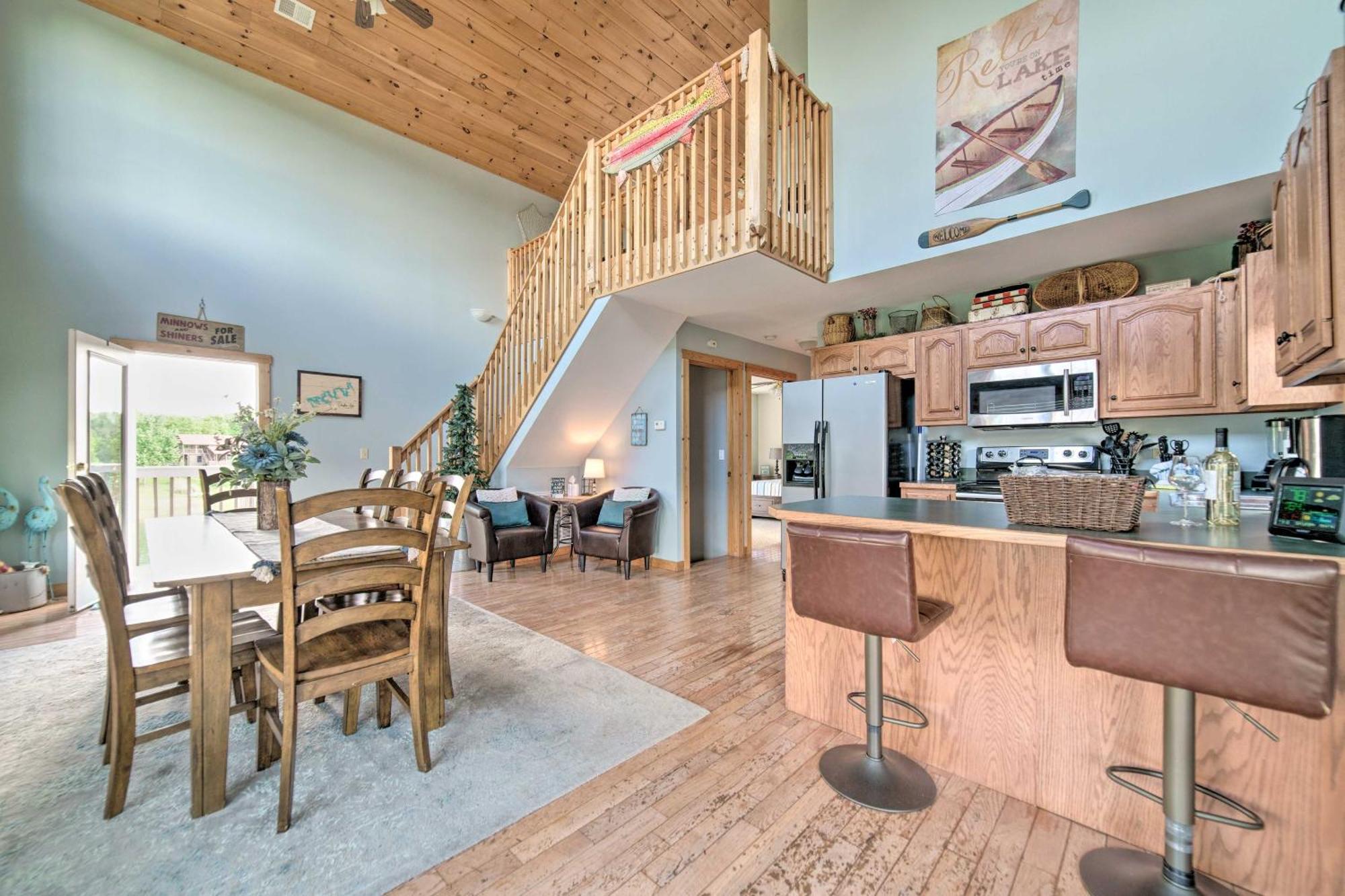 Sevierville Lake House With Deck And Foosball Table! 외부 사진