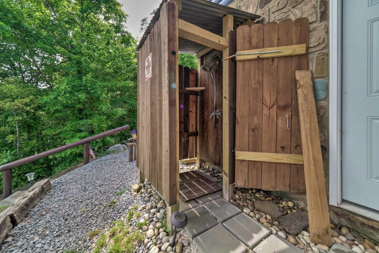 Sevierville Lake House With Deck And Foosball Table! 외부 사진